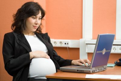 A dat examenul de diploma si a nascut in aceeasi zi, la doua ore diferenta! Afla povestea ei