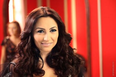 Andra a plecat in vacanta. Afla ce si-a pus in bagaj! VIDEO