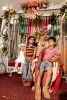Un mire indian locuieste in casa miresei lui inainte de ceremonia lor de nunta – Agra, India