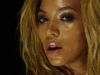 Beyonce se dezbraca in noul ei videoclip "1+1"! VIDEO super sexy