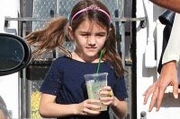 Uite cum s-a imbracat Suri Cruise in prima zi de scoala