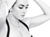 Kate Winslet s-a transformat in Elizabeth Taylor