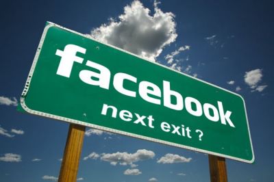 Americanii sufera de mania Facebook! Vezi cat timp petrec pe site