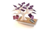 VIDEO - Un bonsai electric iti incarca telefonul 