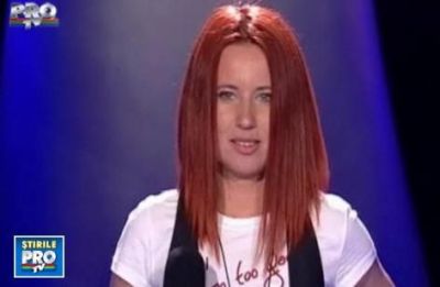 Uite cum a cantat concurenta de la "Vocea Romaniei" care l-a ingenuncheat pe Smiley! VIDEO