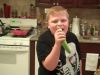 ARE TALENT, nu gluma! Un baietel care canta la banana face senzatie pe internet! VIDEO 