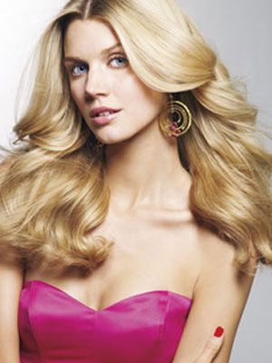 Parul blond atrage atentia tuturor - Stii sa il ingrijesti?