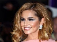 Vezi cum arata barbatul care a facut-o pe Cheryl Cole sa-l uite pe fostul ei sot! FOTO