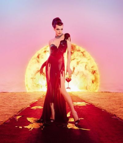 Milla Jovovich, intr-o sedinta foto apocaliptica pentru Calendarul Campari 2012. Ce actrita romanca a fost alaturi de ea la eveniment