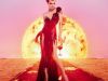 Milla Jovovich, intr-o sedinta foto apocaliptica pentru Calendarul Campari 2012. Ce actrita romanca a fost alaturi de ea la eveniment