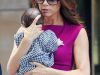 Cum isi educa Victoria si David Beckham copiii: fetele la plimbare, baietii la antrenament - FOTO & VIDEO