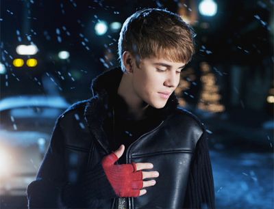 Justin Bieber a uitat un vers in timp ce canta... "Santa Claus is comin' to town!" VIDEO