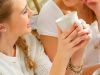 3 motive pentru care femeile nu se pot abtine sa barfeasca