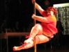 Are peste 110 kilograme si danseza la bara  – Sexy sau penibil? – FOTO &VIDEO
