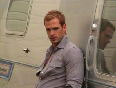 William Levy este insotit peste tot de mama sa 