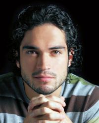 Alfonso Herrera are o noua iubita