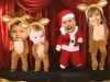 Thalia isi prezinta familia intr-un videoclip amuzant prin care transmite urari pentru 2012 - VIDEO