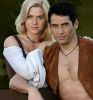 Sonya Smith si Gabriel Porras
