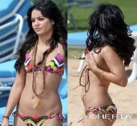 Vanessa Hudgens a renuntat la  partea de sus a costumului de baie – FOTO