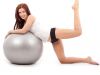 Exercitii pe care le poti face singura, acasa, pentru un abdomen plat - VIDEO