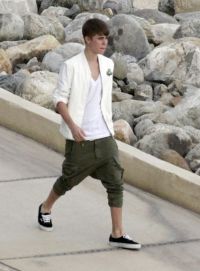 La multi ani ! Justin Bieber  a implinit 18 ani 