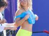 Vanessa Hudgens, mai mult dezbracata decat imbracata, dar foarte colorata