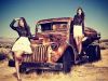 Kylie si Kendall Jenner - pictorial in desert. GALERIE FOTO