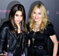 Madonna s-a facut "mama rea" - ii interzice fiicei sale exact ce facea si ea in adolescenta