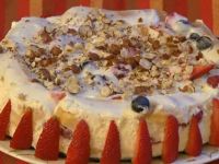 Reteta de ACASA - 25 mai 2012: Tort de iaurt si fructe 