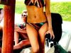 Este sexy si o stie! Vezi ce vedeta a vrut sa arate publicului cat de bine arata  in costum de baie- FOTO