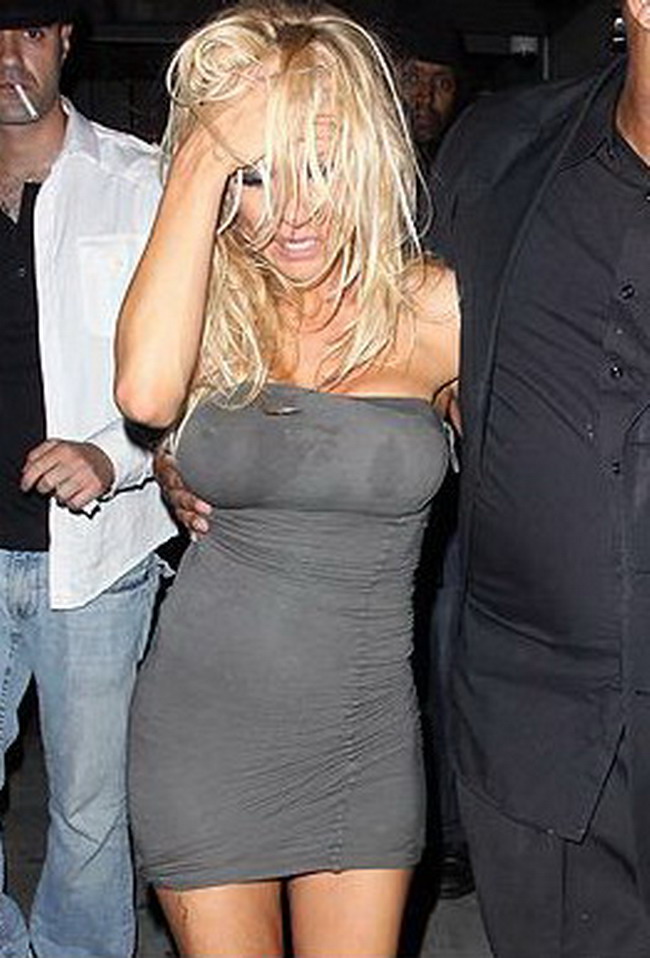 Pamela Anderson â€“ un dezastru total la capitolul eleganta si rafinament FOTO!
