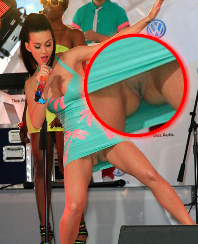 Katy Perry ndash; din nou cu zonele intime la vedere! FOTO