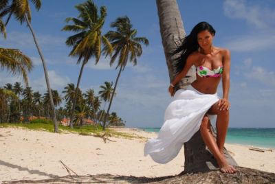 Adelina Pestritu : Am mancat numai caracatite, raci si fructe de mare in vacanta