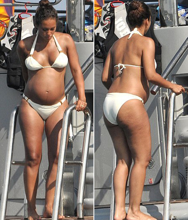 Alicia Keys, sexy cu burtica la soare FOTO