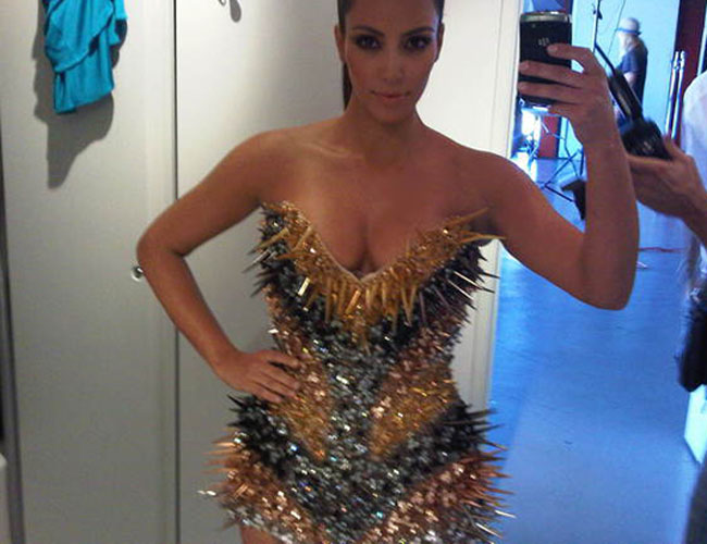 Kim, stralucitoare si intepatoare pe Twitter