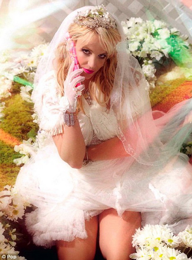 Britney, din nou mireasa!
