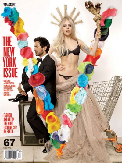 Lady Gaga a pozat in Statuia Libertatii pentru V Magazine FOTO!
