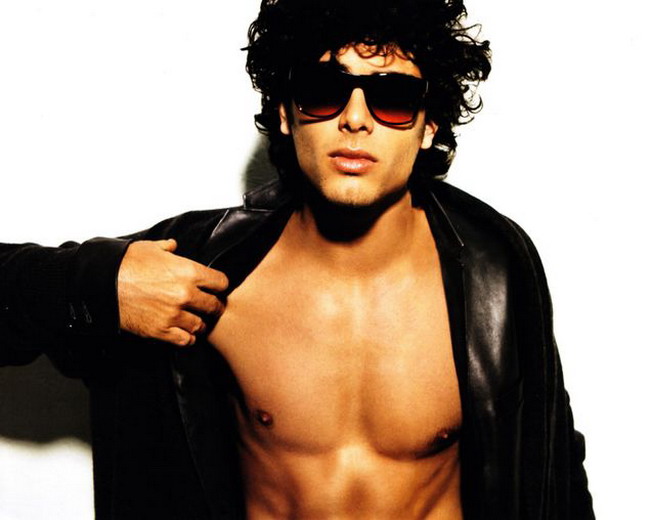 Jesus Luz, super sexy in Vogue China