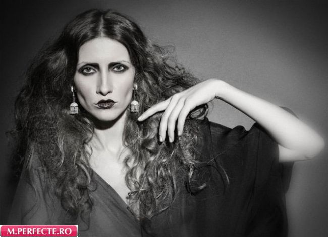 Iulia Albu si-a schimbat look-ul. Iti place cum ii sta?