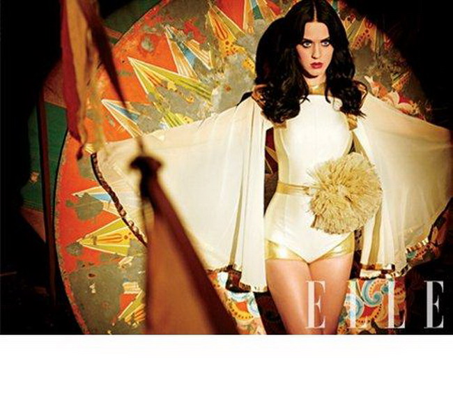 Katy Perry: In adolescenta eram patrata! Aveam sani enormi si nu stiam cum sa ii mai ascund! FOTO