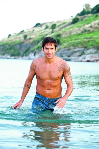 Radu Valcan implineste azi 34 de ani! Super galerie foto!