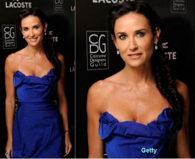 Demi Moore - de la distanta pare de 20 de ani, de aproape isi arata varsta reala!