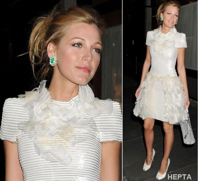 Look-ul zilei! Blake Lively in rochie Chanel si pantofi Louboutin de balerina...cu  toc!