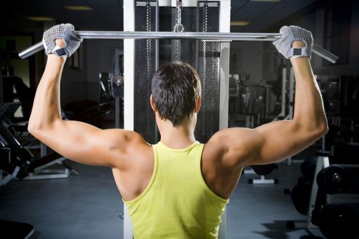 Cel mai tare instructor de fitness! Slabesti garantat! VIDEO