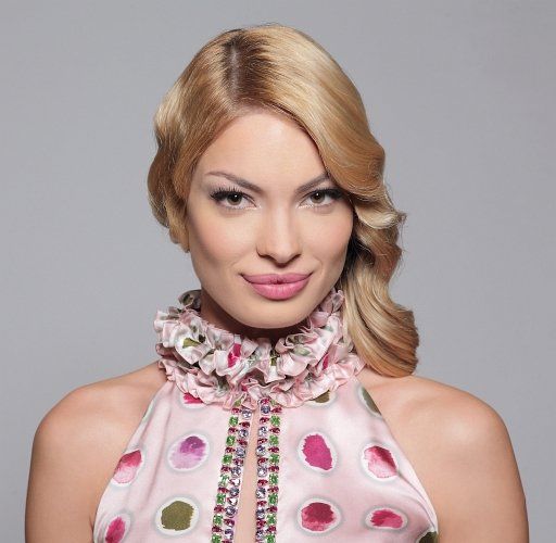 Valentina Pelinel: Nu as poza goala niciodata