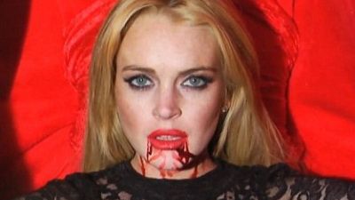 Lindsay Lohan e o vampirita sexy intr-un nou super pictorial! VIDEO