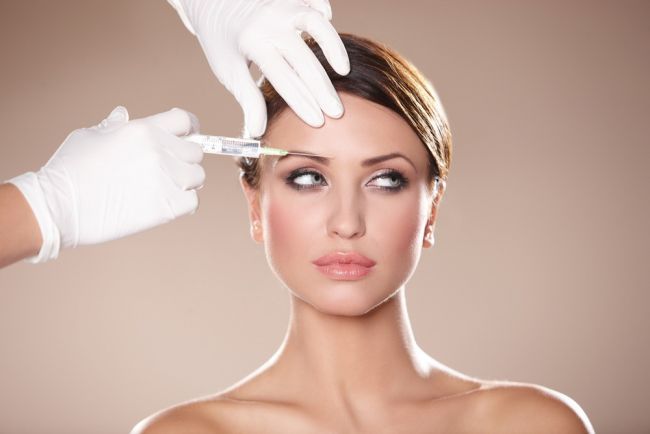 Ultimele fite la Hollywood: transplantul de gene, remodelarea vaginala si scoaterea coastelor