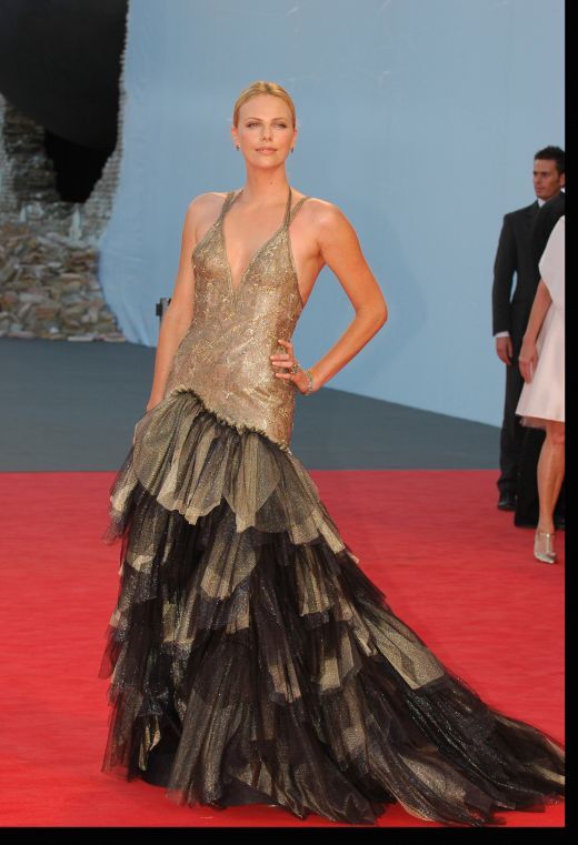 Una dintre cele mai frumoase actrite din lume, Charlize Theron anunta ca nu se va marita niciodata. Vezi motivul!