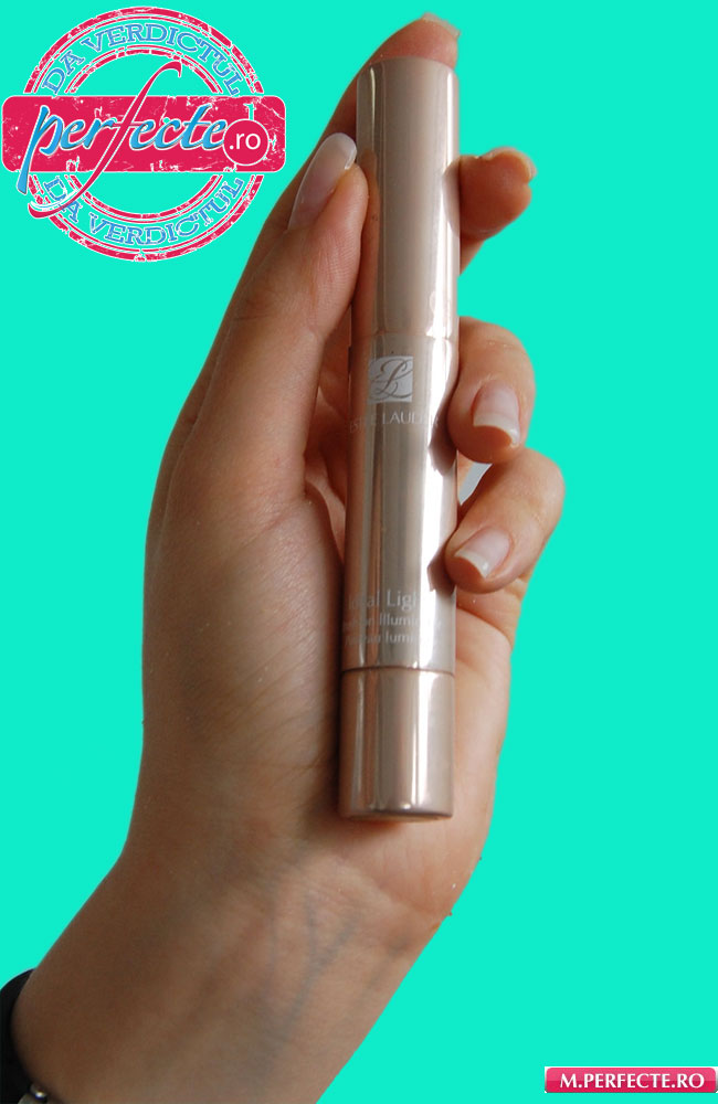 AM INCERCAT: Iluminator Estee Lauder