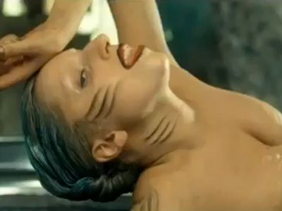 A strans 11 000 de comentarii in doar 7 ore! Vezi videoclipul de 6 minute al lui Lady Gaga